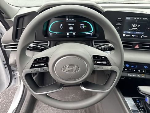 New 2026 Hyundai Elantra Blue image 23