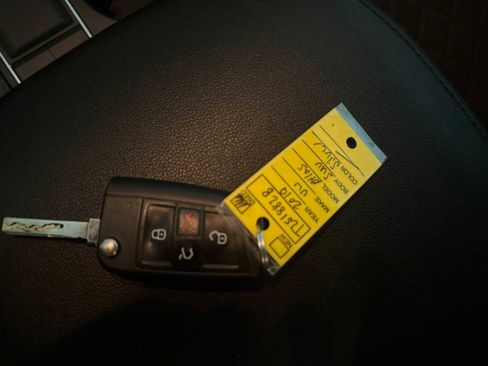 Used 2019 Volkswagen Atlas S image 36