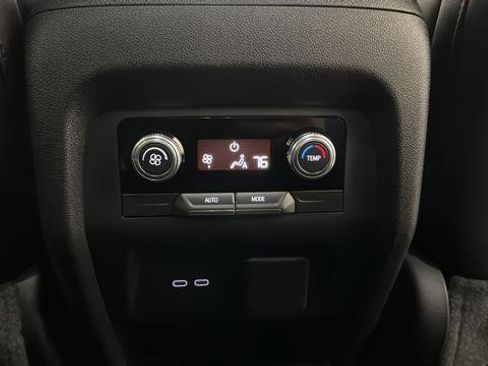 Used 2024 GMC Acadia Elevation w/ Trailering Package image 12