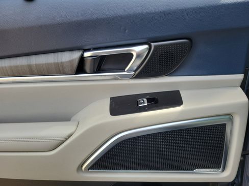 Used 2024 Kia Telluride SX FWD image 12