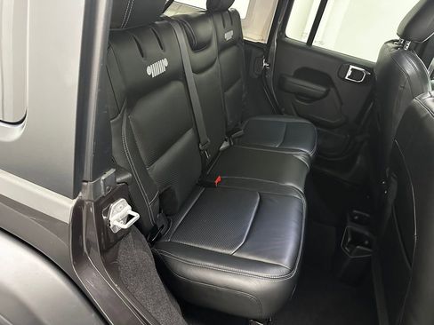 Used 2023 Jeep Wrangler Sport S image 11