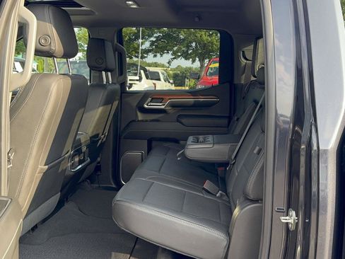 Used 2023 GMC Sierra 1500 Denali w/ Denali Reserve Package AWD/4WD image 16
