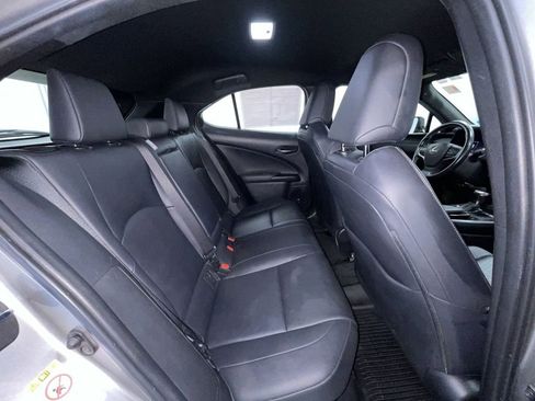 Used 2019 Lexus UX 250h image 17