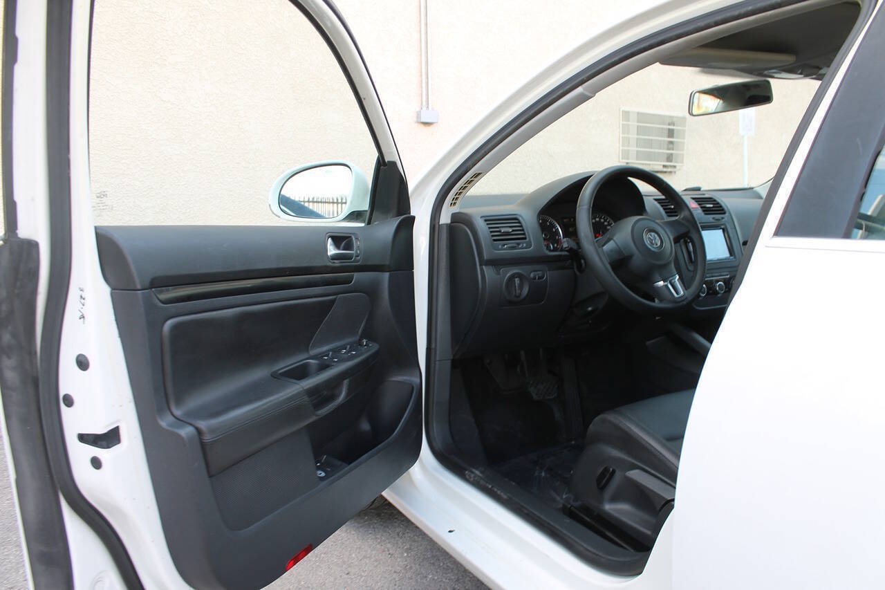 Used 2010 Volkswagen Jetta Limited Edition FWD image 20