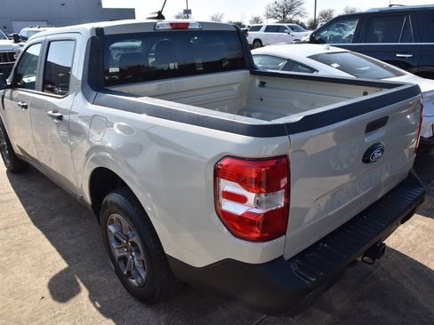 Used 2025 Ford Maverick XLT w/ Equipment Group 302A image 7