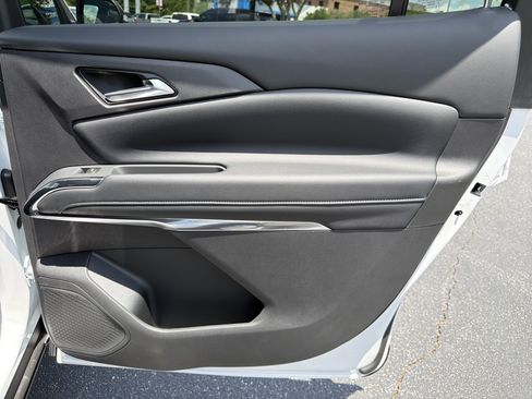 New 2026 Chevrolet Traverse LT w/ Driver Confidence Package FWD image 17
