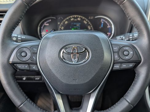 Used 2023 Toyota RAV4 SE w/ Convenience Package AWD/4WD image 18