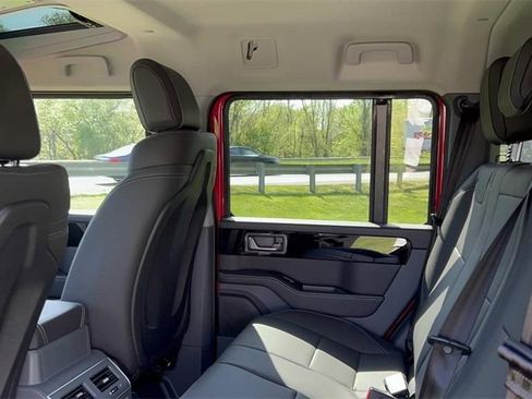 Used 2025 INEOS Grenadier image 13