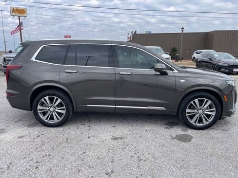 Used 2020 Cadillac XT6 Premium Luxury image 4