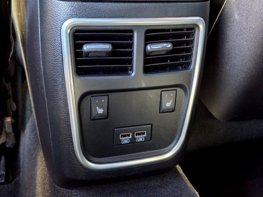 Used 2015 Dodge Charger SXT w/ Plus Group RWD image 15