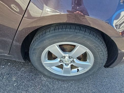 Used 2015 Chevrolet Cruze LT image 9