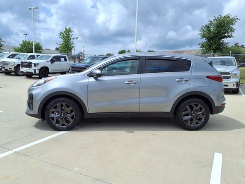 Used 2022 Kia Sportage LX w/ LX FWD Value Edition Package image 9