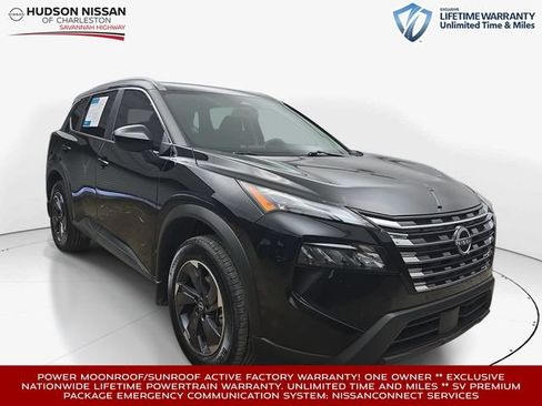 Used 2025 Nissan Rogue SV w/ SV Premium Package FWD image 1