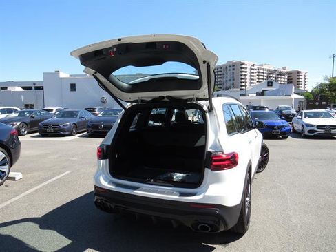 Used 2024 Mercedes-Benz GLB 35 AMG 4MATIC w/ Driver Assistance Package image 30