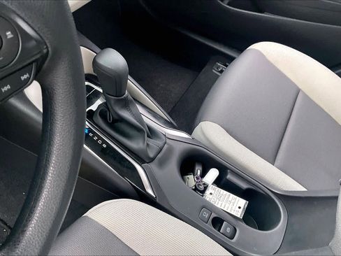 Used 2026 Toyota Corolla LE image 16