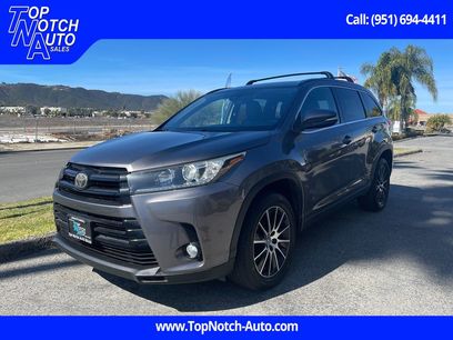 Used 2018 Toyota Highlander SE