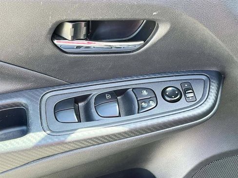 Used 2024 Nissan Versa SV image 14