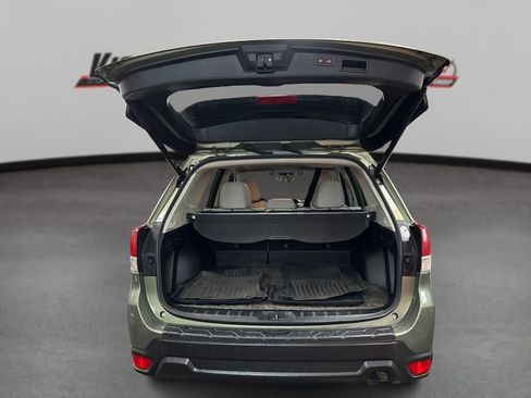 Used 2019 Subaru Forester Premium image 11