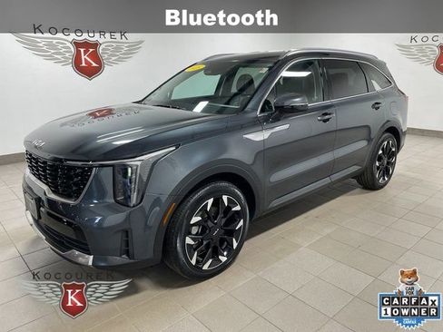 Used 2025 Kia Sorento EX FWD image 3