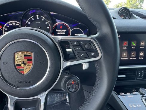 Certified 2022 Porsche Cayenne Coupe image 19