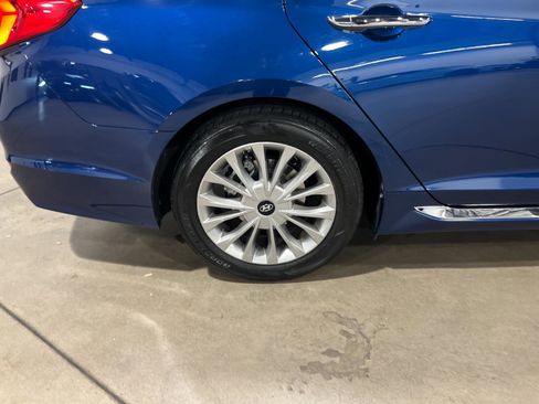 Used 2015 Hyundai Sonata Limited w/ Option Group 05 image 40