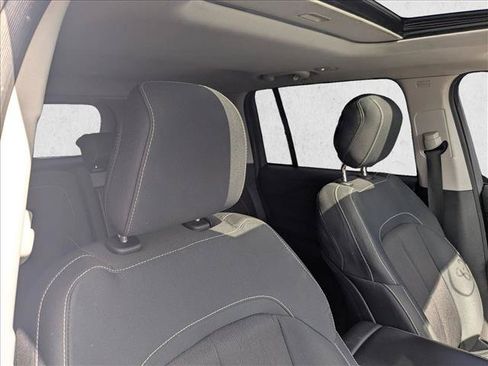 Used 2023 Jeep Grand Cherokee Laredo X RWD image 17
