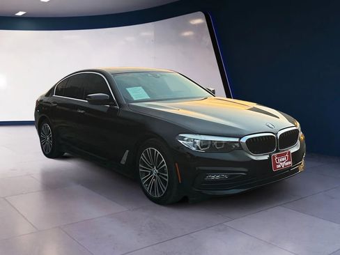 Used 2018 BMW 530i xDrive 530i xDrive Sedan w/ Premium Package image 7