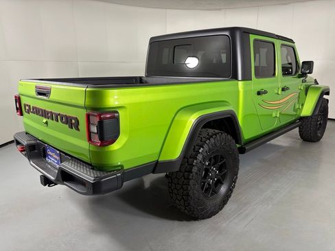 Used 2025 Jeep Gladiator Sport AWD/4WD image 7