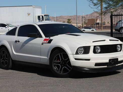 Used 2007 Ford Mustang Premium RWD image 1