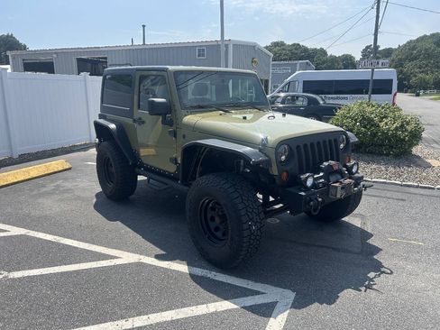 Used 2013 Jeep Wrangler Rubicon w/ PWR Convenience Group AWD/4WD image 2