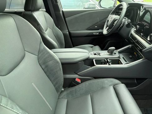 Used 2025 Lexus TX 350 AWD w/ Technology Package image 24