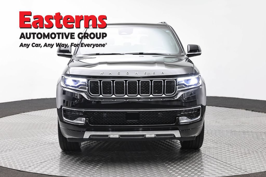 Used 2024 Jeep Wagoneer Series III w/ Premium Group I AWD/4WD image 3