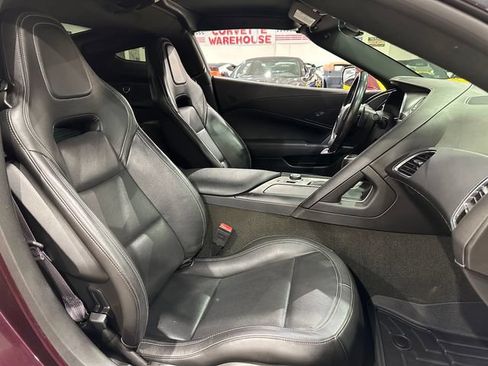 Used 2017 Chevrolet Corvette Stingray Coupe w/ 1LT RWD image 9