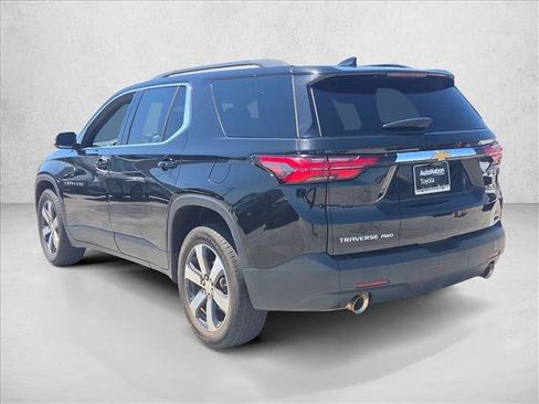 Used 2023 Chevrolet Traverse LT w/ LT Premium Package AWD/4WD image 8