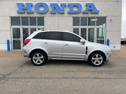 Used 2014 Chevrolet Captiva Sport LT w/ Convenience Package image 4