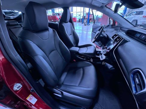Used 2017 Toyota Prius Four Touring w/ Premium Convenience Package FWD image 38