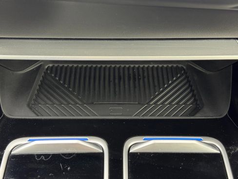 Used 2023 BMW i7 xDrive60 image 34