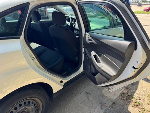 Used 2018 Ford Focus S FWD image 20