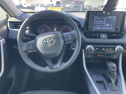 Used 2021 Toyota RAV4 XLE image 11