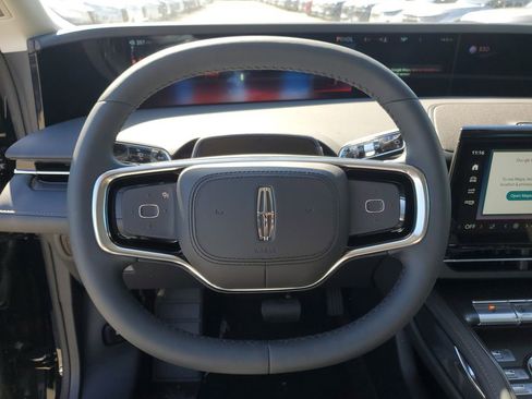 New 2026 Lincoln Nautilus Premier AWD/4WD image 23