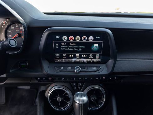 Used 2017 Chevrolet Camaro SS RWD image 11