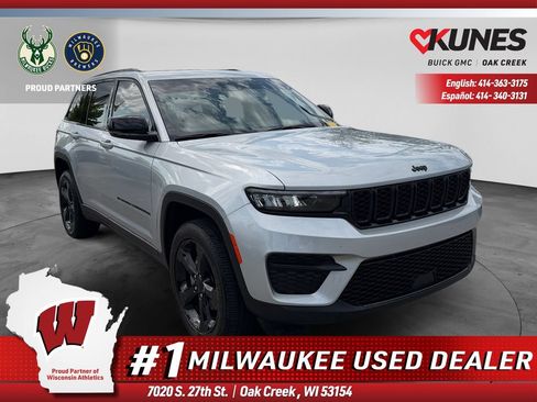 Used 2023 Jeep Grand Cherokee Altitude AWD/4WD image 1