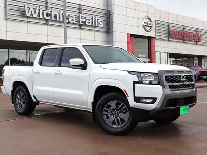 New 2025 Nissan Frontier SV w/ SV Convenience Package