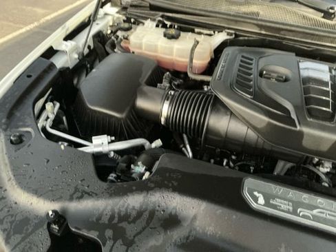 Used 2024 Jeep Wagoneer Series II image 19