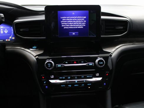 Used 2021 Ford Explorer Platinum w/ Equipment Group 601A image 34