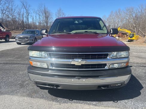 Used 2004 Chevrolet Suburban LS w/ Preferred Equipment Group image 7