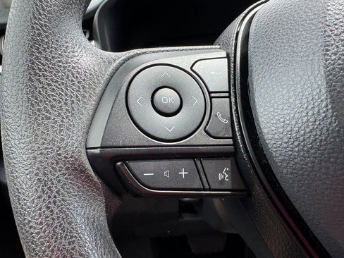 Used 2025 Toyota RAV4 XLE image 16