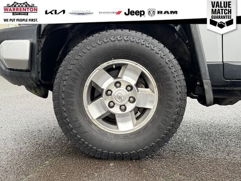 Used 2008 Toyota FJ Cruiser 4WD image 12