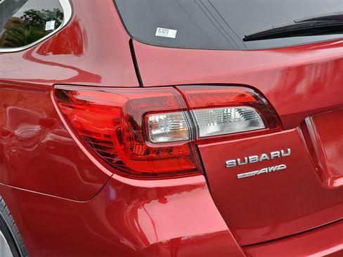 Used 2017 Subaru Outback 2.5i Premium image 35