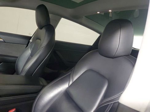 Used 2021 Tesla Model 3 Standard Range Plus image 21